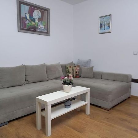 2Br Airport Accommodation W/Free Private Parking Ledine Kültér fotó